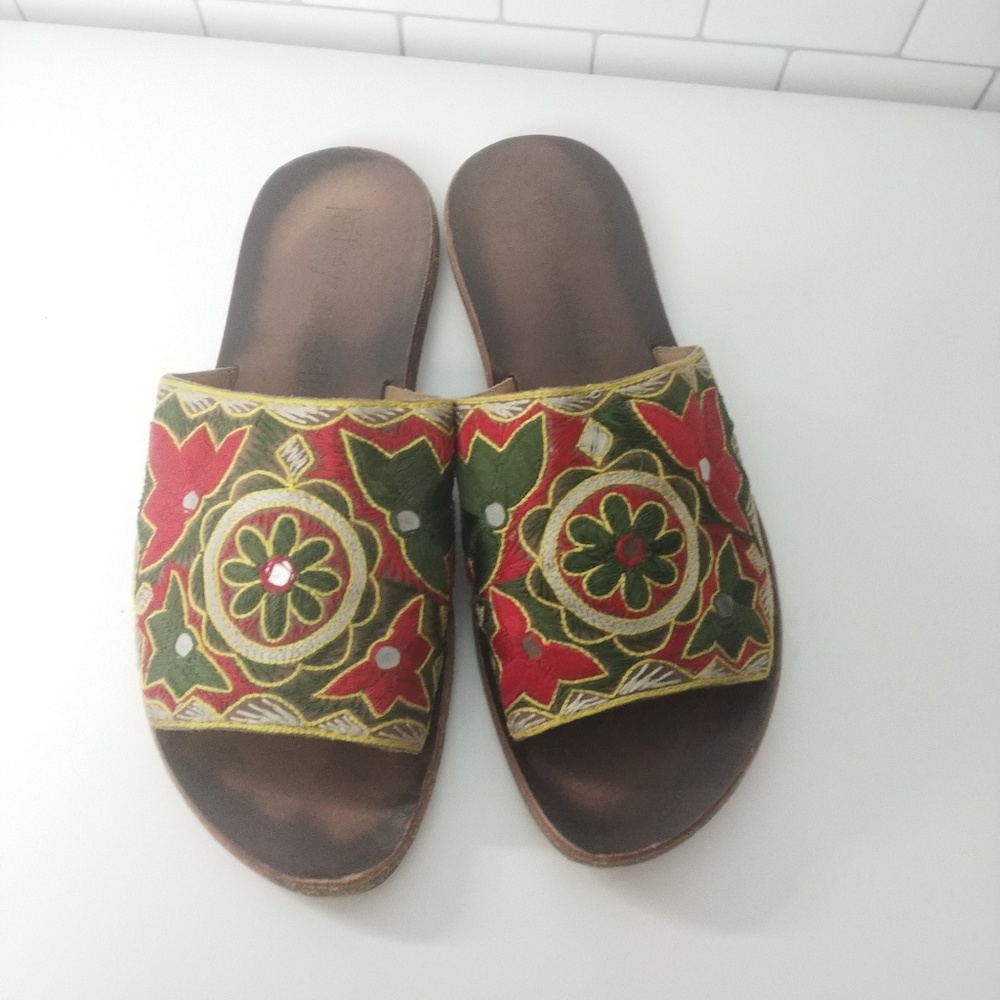 Jeffrey Campbell slides silk beaded slip on size 9 - Picture 3 of 5